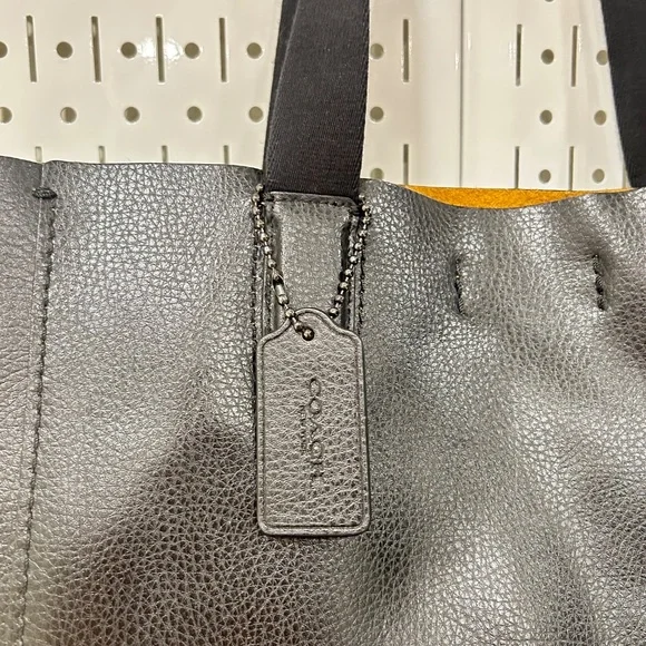 Coach Derby Tote - Black Pebble Leather - Hudson Yards Limited Edition - Picture 3 of 10